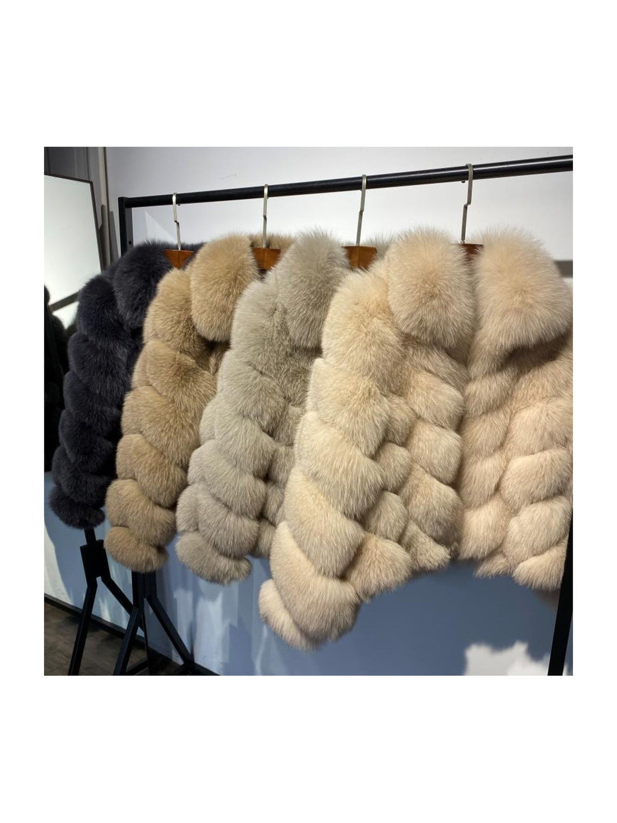 Overlap fox fur coat with collar – view 3
